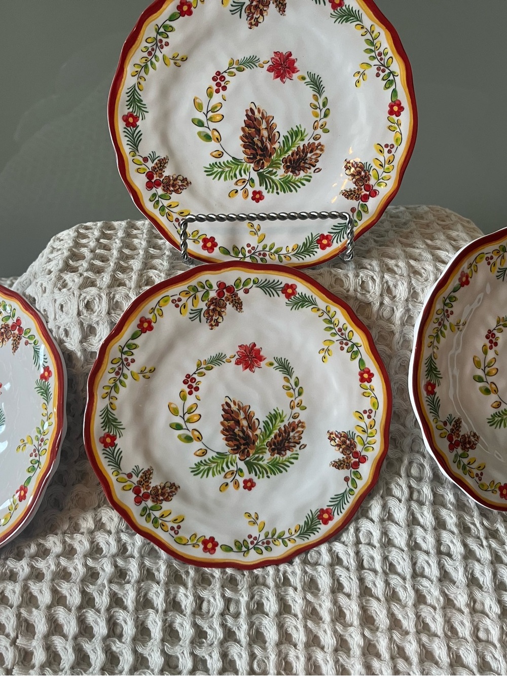 LaCadeaux “Noelle” Holiday Collection Appetizer Christmas plates 432